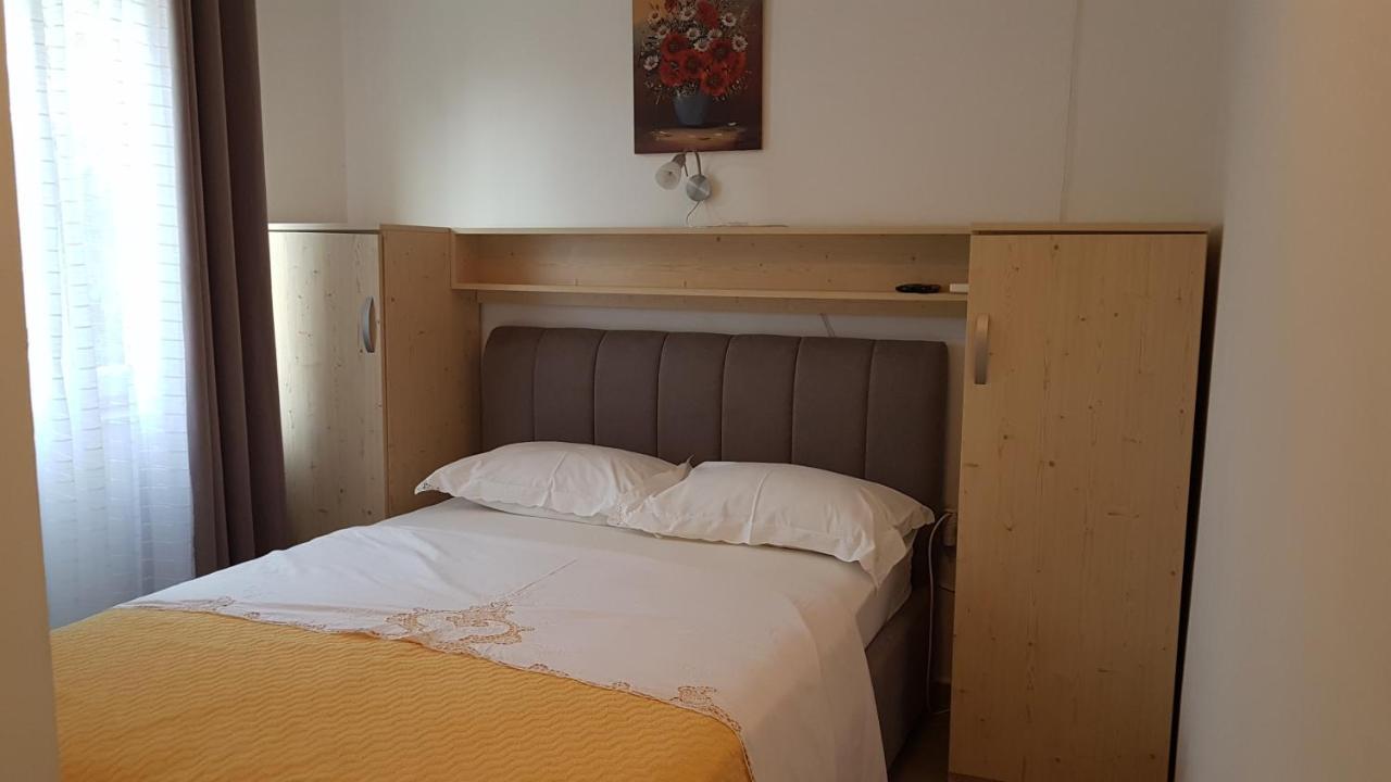 Apartmani Ljerka มาลินสกา ภายนอก รูปภาพ