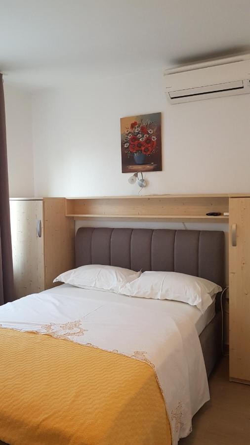 Apartmani Ljerka มาลินสกา ภายนอก รูปภาพ